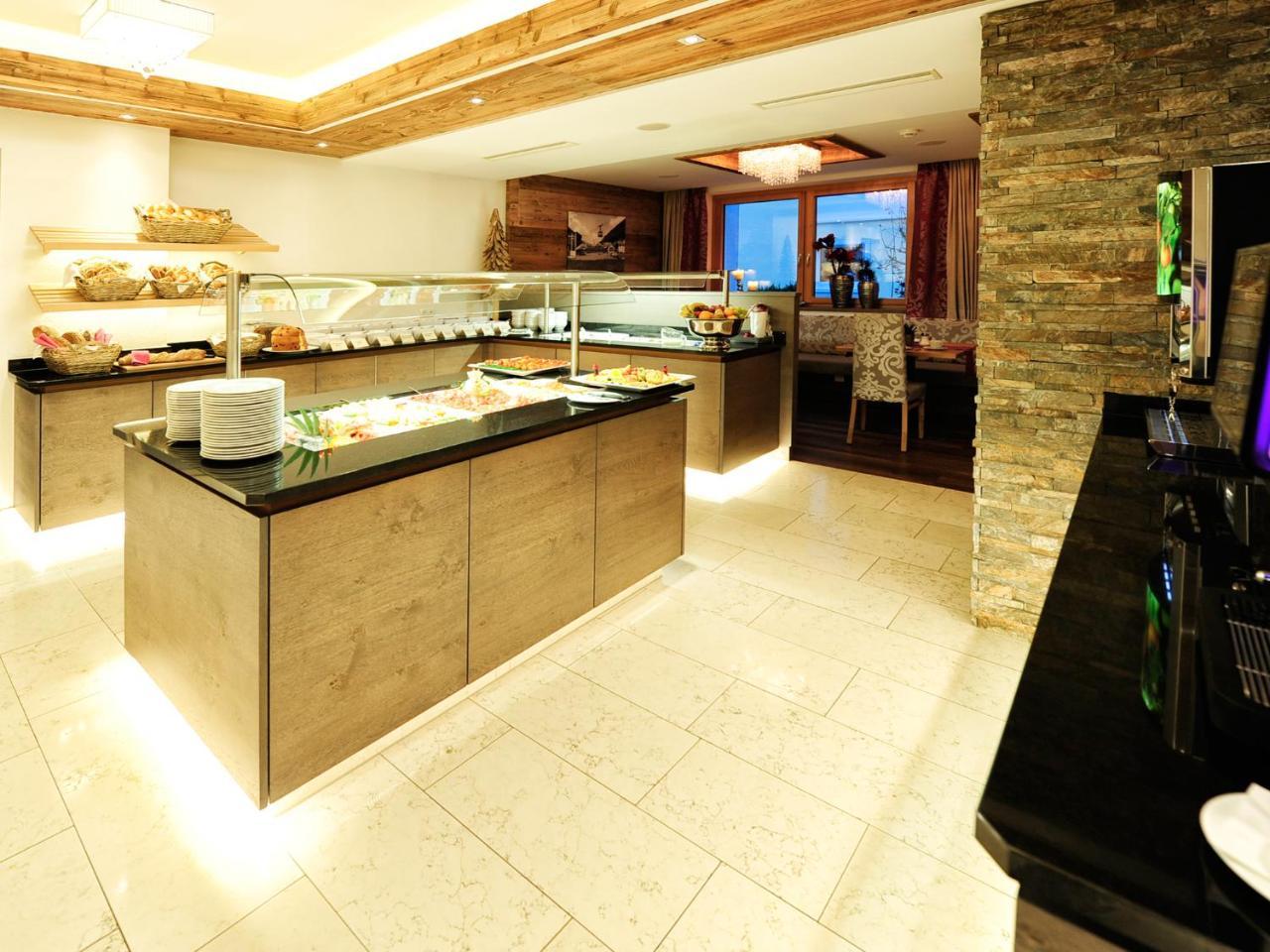 Hotel Ferienglueck Ischgl Exterior photo