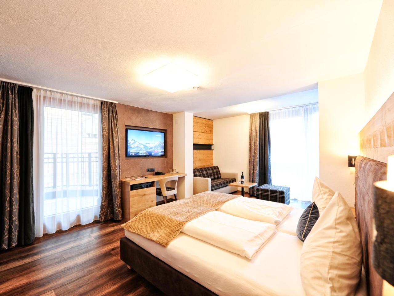 Hotel Ferienglueck Ischgl Exterior photo